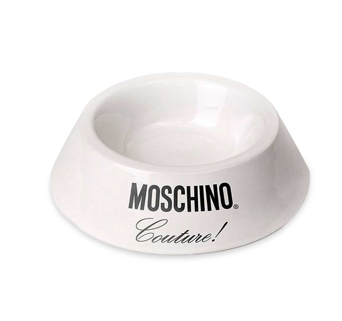 discover-the-designer-boom-in-pet-accessories-moschino-dog-saks
